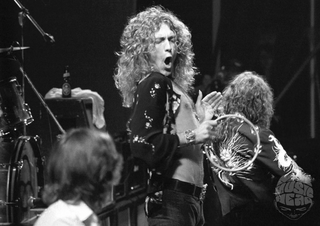 Robert Plant, Led Zeppelin, 1975