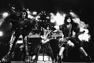 KISS, 2013