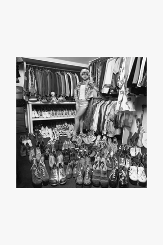 Elton John, Closet, 1975