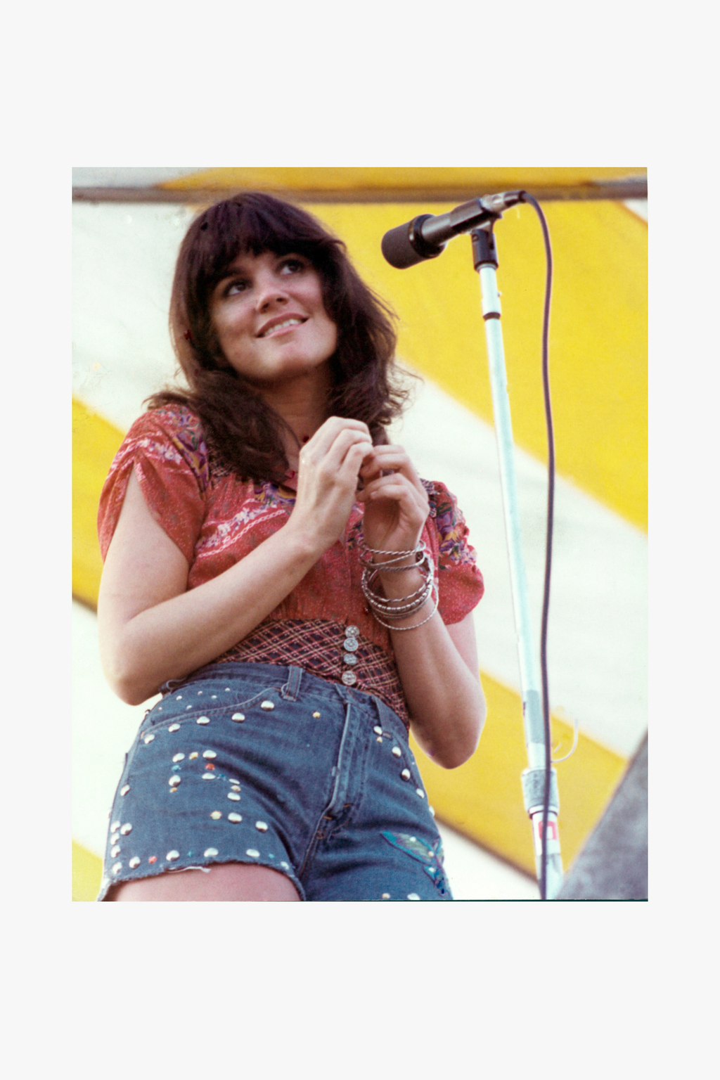 Linda Ronstadt, USC, Los Angeles, 1974 – Musichead Gallery